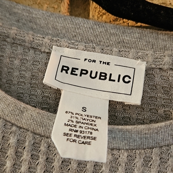 Sweater - Picture 4 of 5